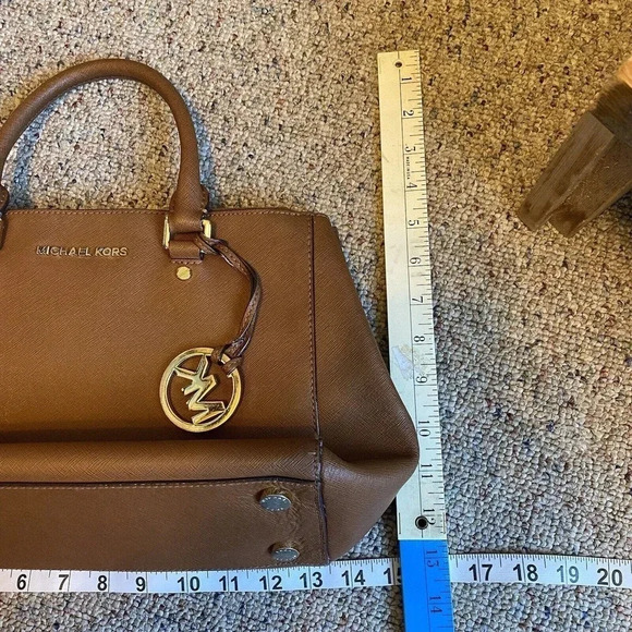 Michael Kors Tan Hang Bag Satchel MK Signature - Picture 3 of 12